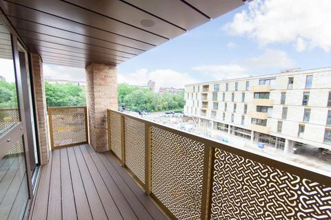 2 bedroom flat to rent, Copenhagen Court, Greenland Place, Yeoman Street, Surrey Quay, London, SE8