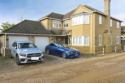 5 bedroom detached house for sale, Creek Road, MARCH
