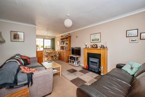 3 bedroom end of terrace house for sale, Hastings Way, Sutton, Norwich