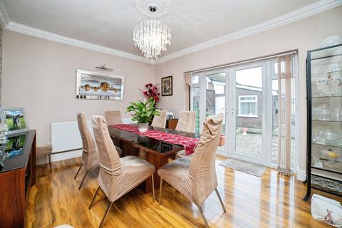 undefined, Standhill Avenue, Carlton, NOTTINGHAM