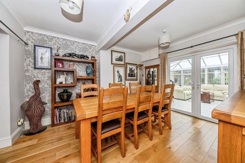 4 bedroom detached bungalow for sale, Stamford Road, Essendine, Stamford