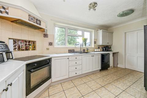 4 bedroom detached bungalow for sale, Stamford Road, Essendine, Stamford