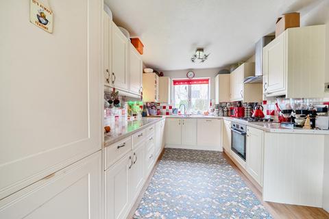 4 bedroom detached house for sale, Borough Close, Stonehouse GL10