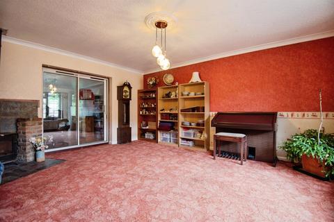 4 bedroom detached house for sale, Lincoln Road, Leasingham, Sleaford