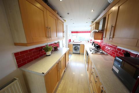 3 bedroom semi-detached house for sale, Woldcarr Road, Hull