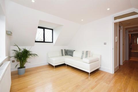 2 bedroom apartment for sale, Priests Lane, Brentwood