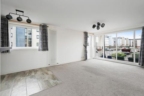3 bedroom flat to rent, East Pilton Farm Crescent, Fettes, Edinburgh, EH5
