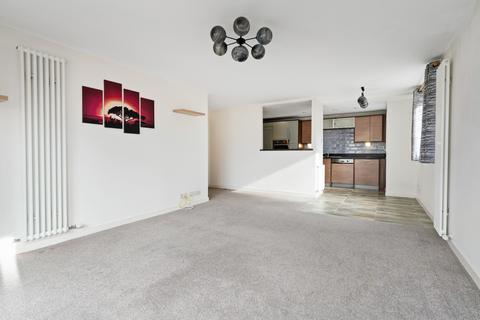 3 bedroom flat to rent, East Pilton Farm Crescent, Fettes, Edinburgh, EH5