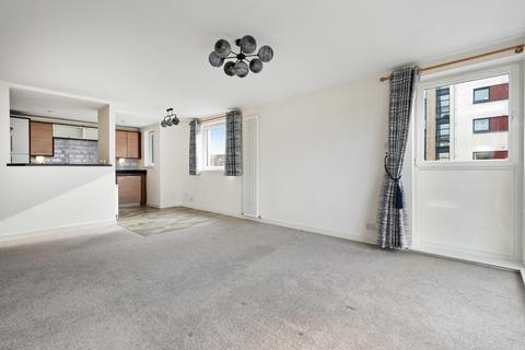 3 bedroom flat to rent, East Pilton Farm Crescent, Fettes, Edinburgh, EH5