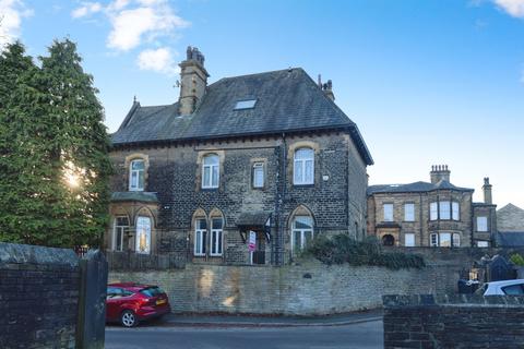 6 bedroom semi-detached house for sale, Balmoral Place, HALIFAX