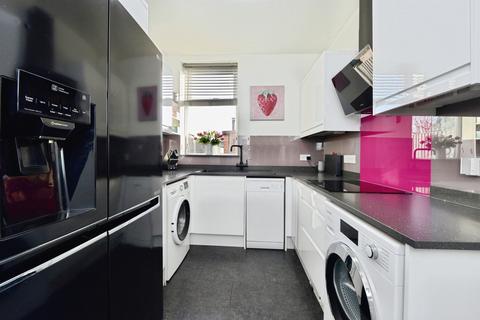 3 bedroom terraced house for sale, St. Johns Road, CHESTERFIELD