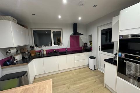 3 bedroom semi-detached house for sale, Montagu Road, Sprotbrough, Doncaster