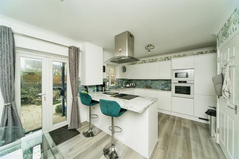 4 bedroom townhouse for sale, The Piazza, Eastbourne