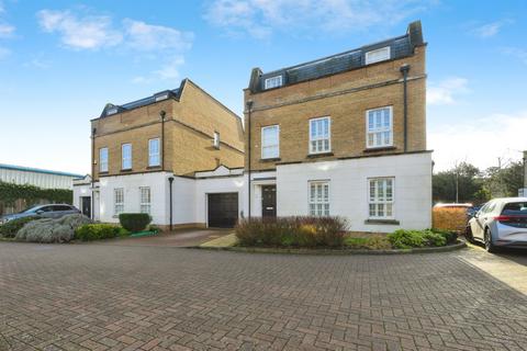 5 bedroom detached house for sale, Manor House Gardens, Wormley, Broxbourne