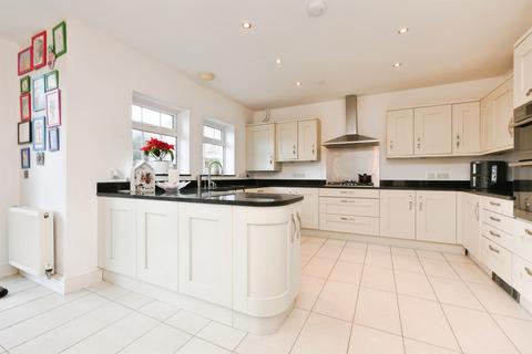 5 bedroom detached house for sale, Manor House Gardens, Wormley, Broxbourne