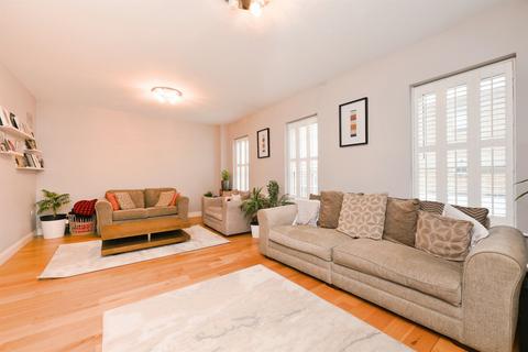 5 bedroom detached house for sale, Manor House Gardens, Wormley, Broxbourne