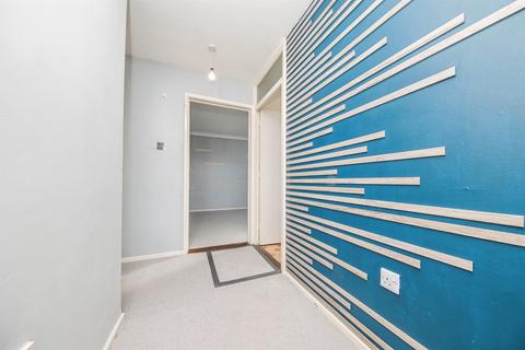 2 bedroom flat for sale, Hale Close, Ipswich