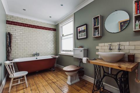 4 bedroom terraced house for sale, Eastern Road, Brighton