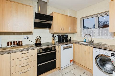 2 bedroom terraced house for sale, Jersey Drive, Winnersh, Wokingham