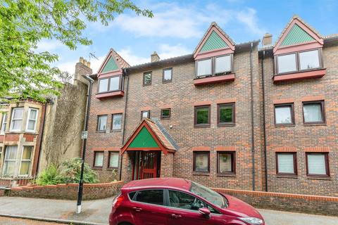 Studio for sale, Cumberland Place, Bristol