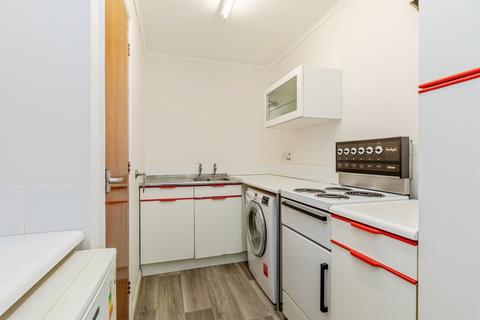 Studio for sale, Cumberland Place, Bristol