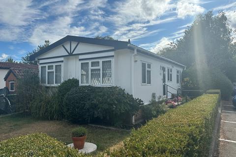 2 bedroom park home for sale, Beech Park, Wigginton, Tring