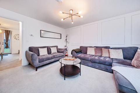 3 bedroom end of terrace house for sale, Limbrey Drive, Olney
