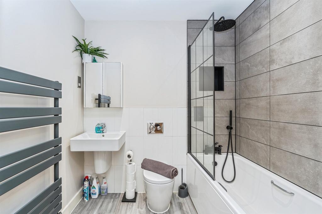 Apartment in Southampton, Totton - View 3