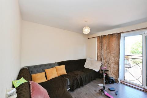 2 bedroom flat for sale, Winnipeg Way, Broxbourne