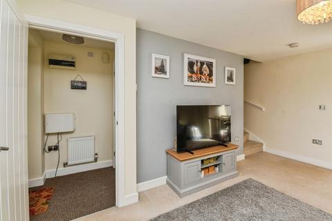 2 bedroom end of terrace house for sale, Cranesbill Road, Melksham