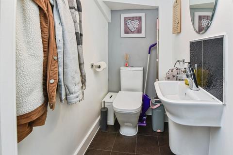 2 bedroom end of terrace house for sale, Cranesbill Road, Melksham