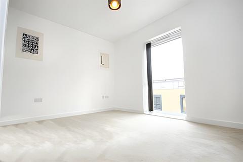 1 bedroom flat for sale, St. Clements Avenue, Romford