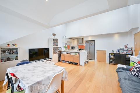 undefined, Sutton Court Road, Sutton