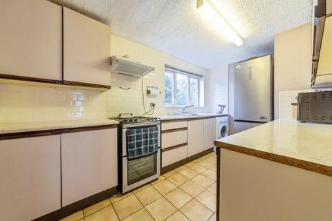 undefined, Bellmond Close, Newark