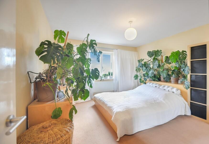 Bedroom 1 Pic (1) (7).jpg