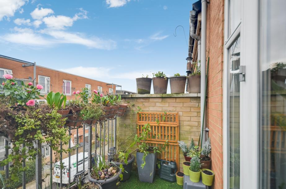 Balcony (10).jpg