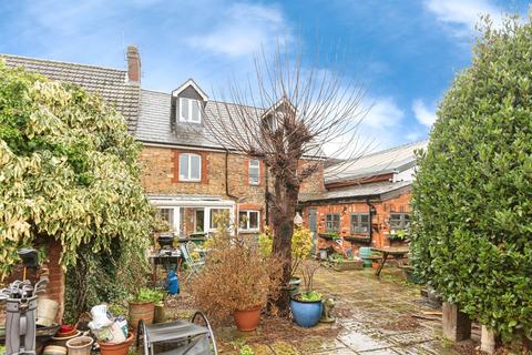4 bedroom cottage for sale, High Street, Shrivenham, Swindon