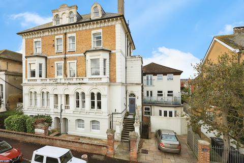 1 bedroom apartment for sale, Spencer Road, Eastbourne