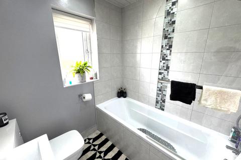 3 bedroom semi-detached house for sale, Breeze Close, Thornton-Cleveleys FY5