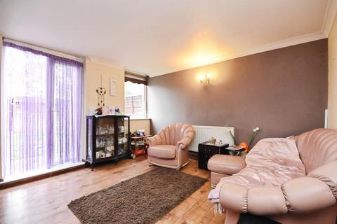 2 bedroom terraced house for sale, Lucerne Way, Romford