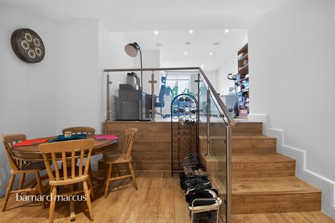 undefined, St. Martins Walk, Dorking