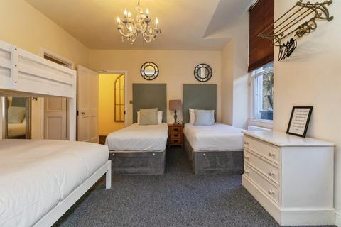 2 bedroom apartment for sale, Alfred Street, Bath