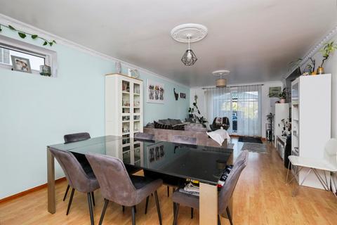 3 bedroom detached house for sale, Pevensey Bay Road, Eastbourne