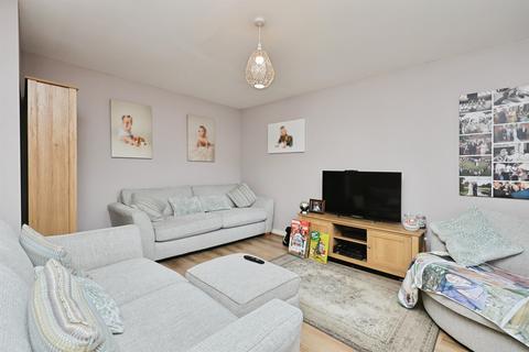 3 bedroom terraced house for sale, Copsey Walk, Dereham