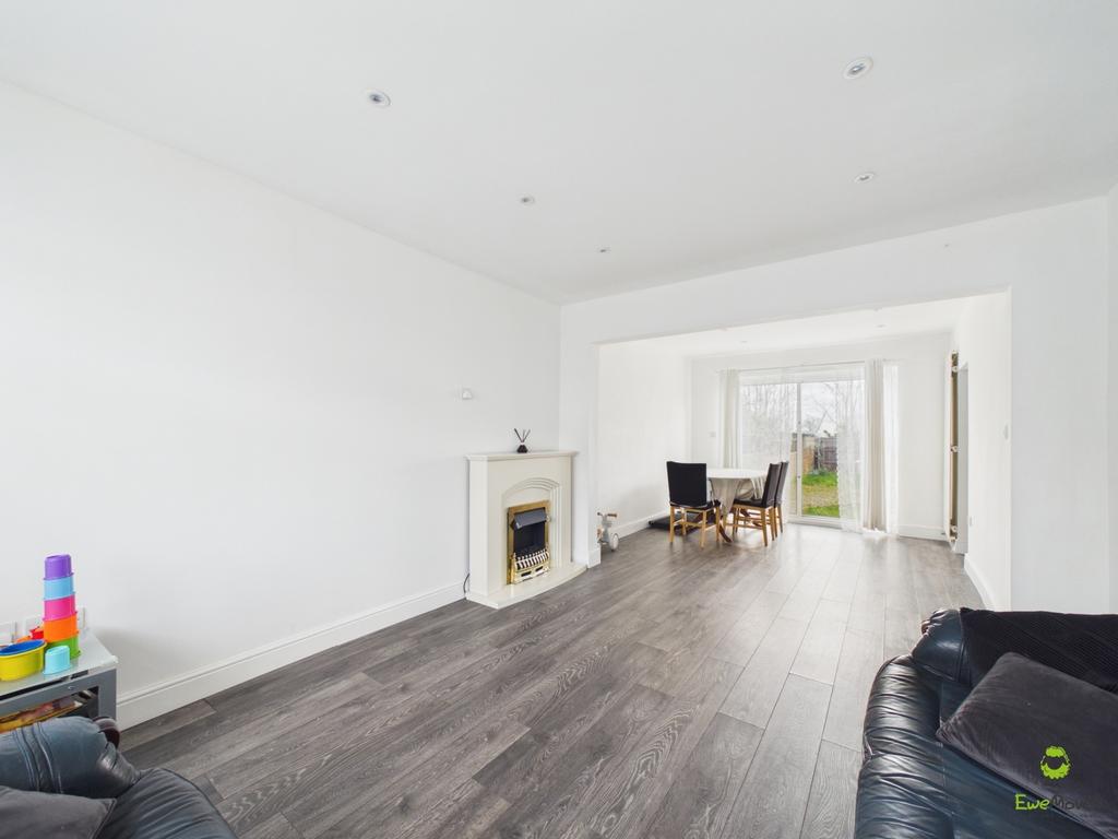 Presented by Kevin at Ewe Move Bexleyheath and Dart