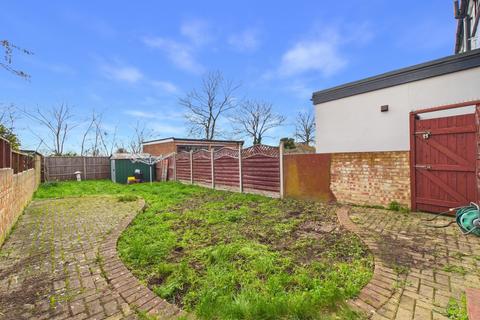 3 bedroom semi-detached house for sale, Glenview, London, SE2