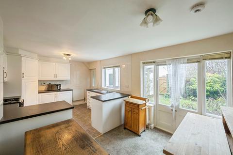 3 bedroom end of terrace house for sale, Church View, Wadworth, Doncaster