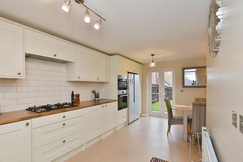5 bedroom detached house for sale, Bonaire Grange, Bletchley, Milton Keynes