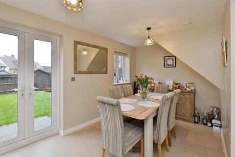 5 bedroom detached house for sale, Bonaire Grange, Bletchley, Milton Keynes