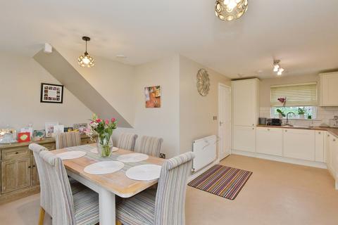 5 bedroom detached house for sale, Bonaire Grange, Bletchley, Milton Keynes